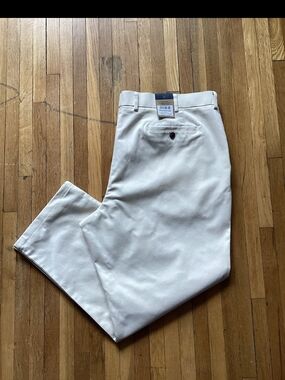 Big & Tall NWT Charles Tyrwhitt Men 42-30 Ivory Flat Front Non-Iron Chino Pants